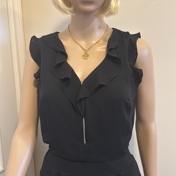 Express Jumper Shorts size 4 - Picture 2 of 7